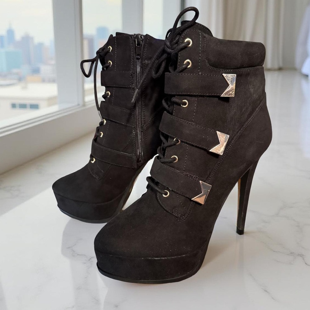 Thalia Sodi NWOT Goth Inspired Black Heeled Laced Ankle Boots (SH084)